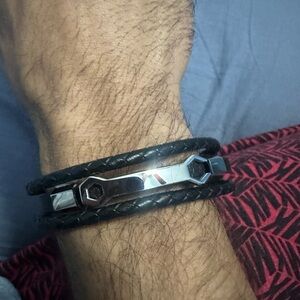 Leather magnetic clip braclet